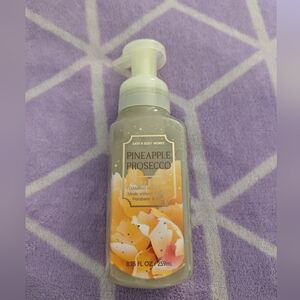 Bath & Body Works Pineapple Prosecco Foaming Hand Soap